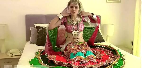  Gujarati Indian College Babe Jasmine Mathur Garba Dance and Showing Bobbs